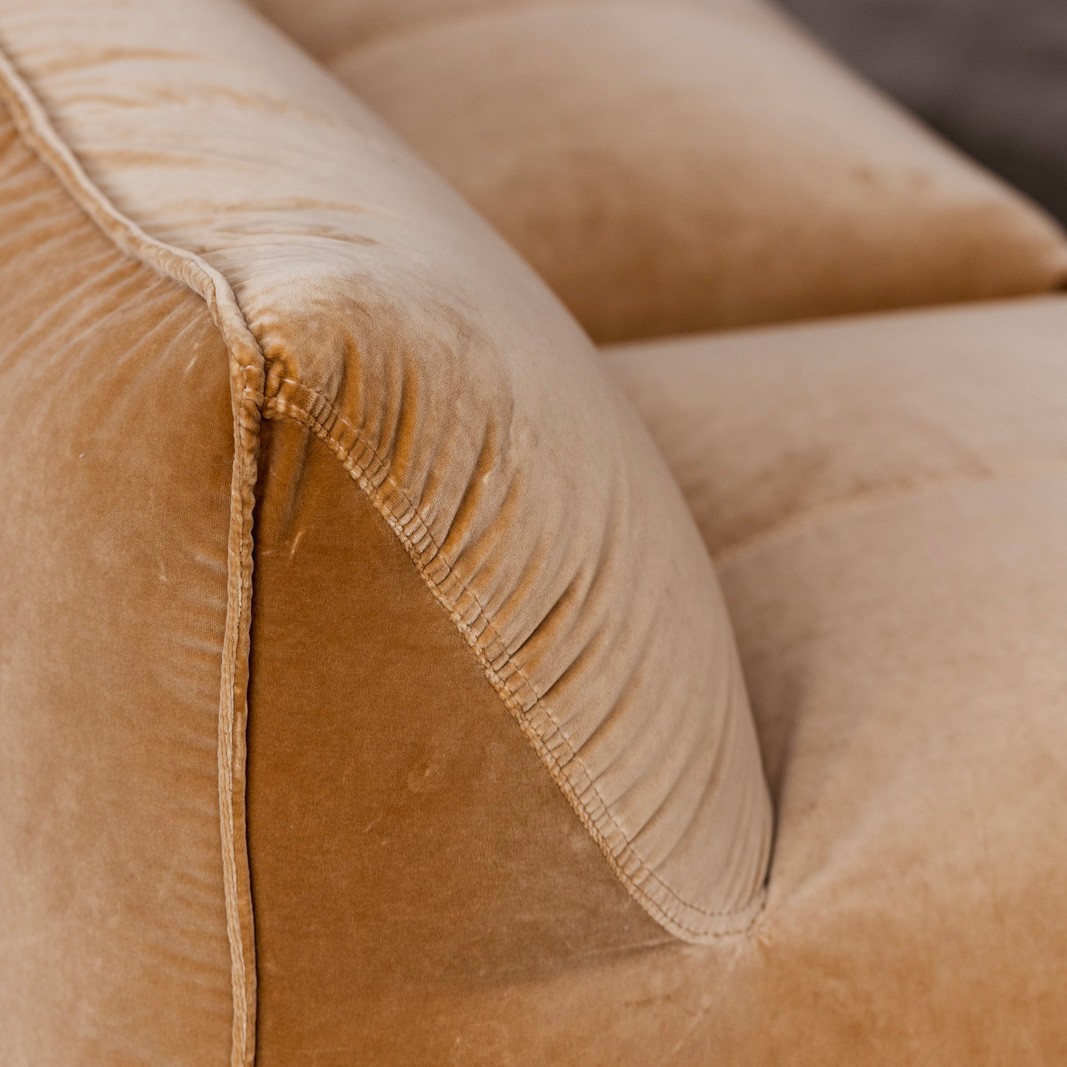 Mario Bellini “Le Bambole” Modular Sofa for B&B Italia, Camel Velvet, 1971, Set of 6, 1971