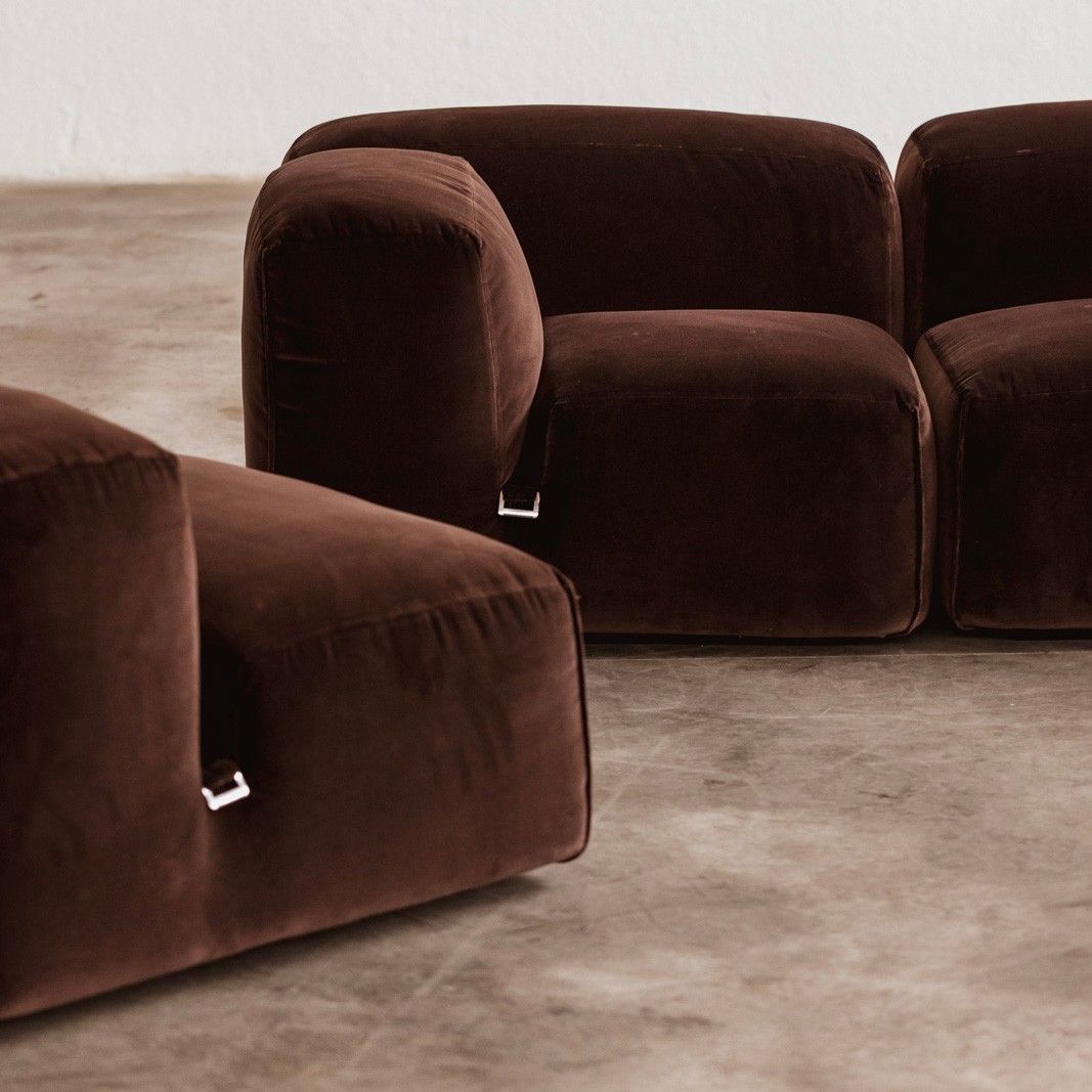 Mario Bellini “Le Mura” Modular Sofa for Cassina, Dark Brown Velvet, 1972, Set of 5, 1972