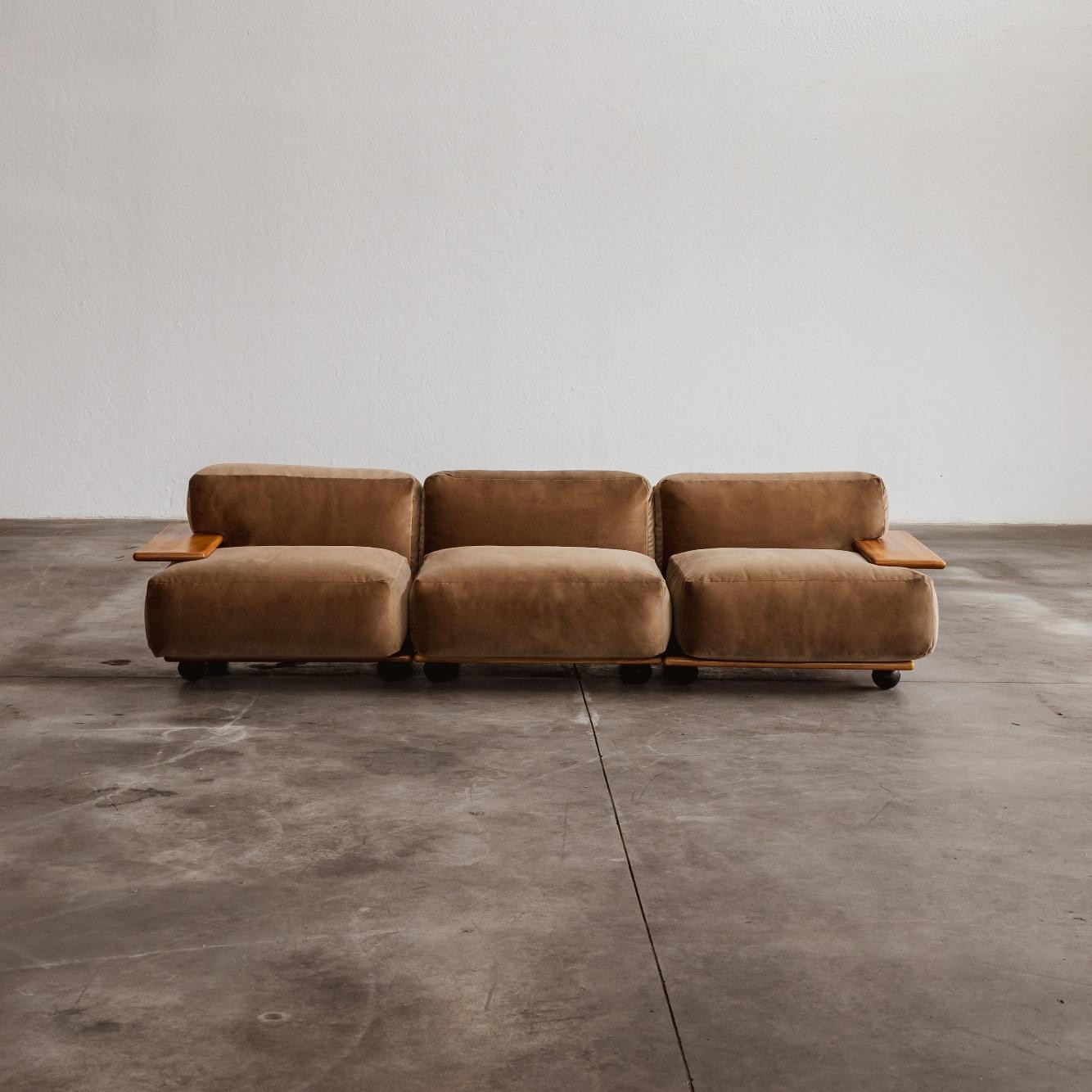 Mario Bellini "Pianura" Modular Sofa for Cassina, Argila Velvet, 1971, 1971