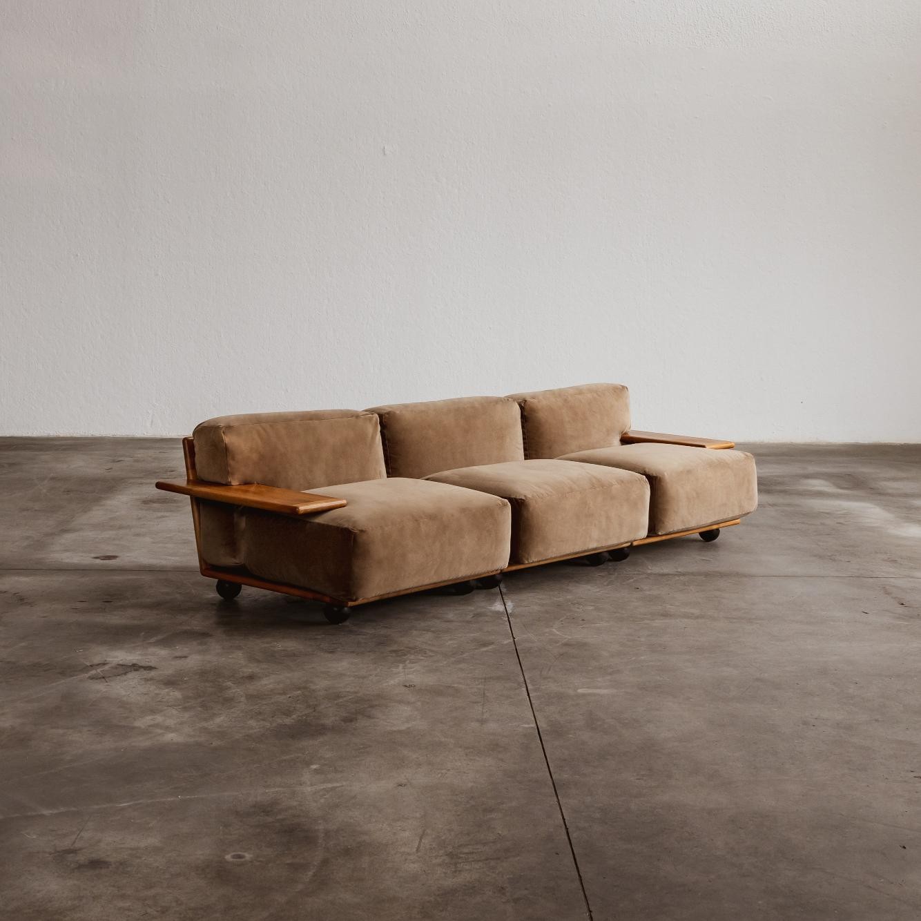 Mario Bellini "Pianura" Modular Sofa for Cassina, Argilla Velvet, 1971, 1971