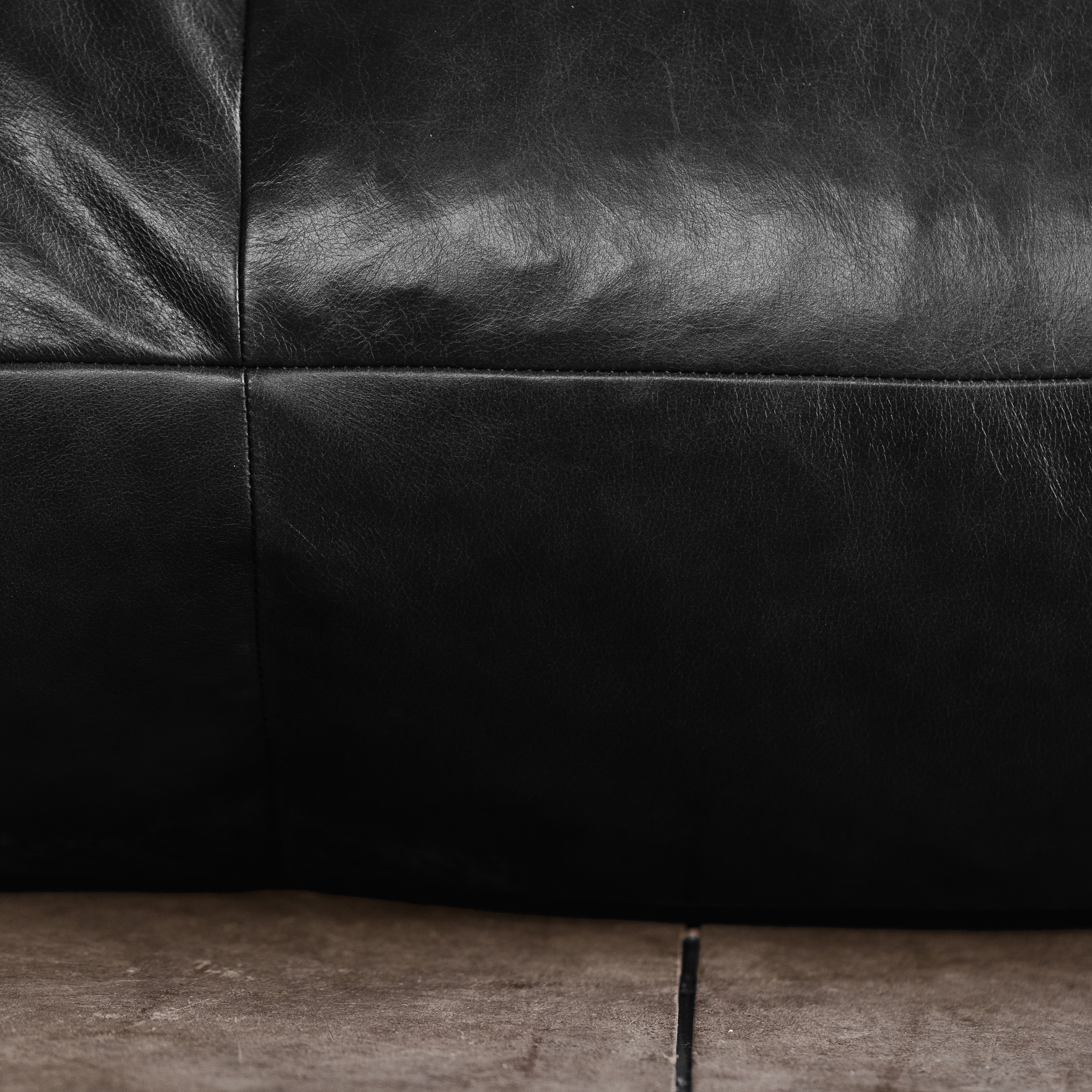 Raphael Raffel “Croissant” Sofa, Black Leather, 1970, 1970s
