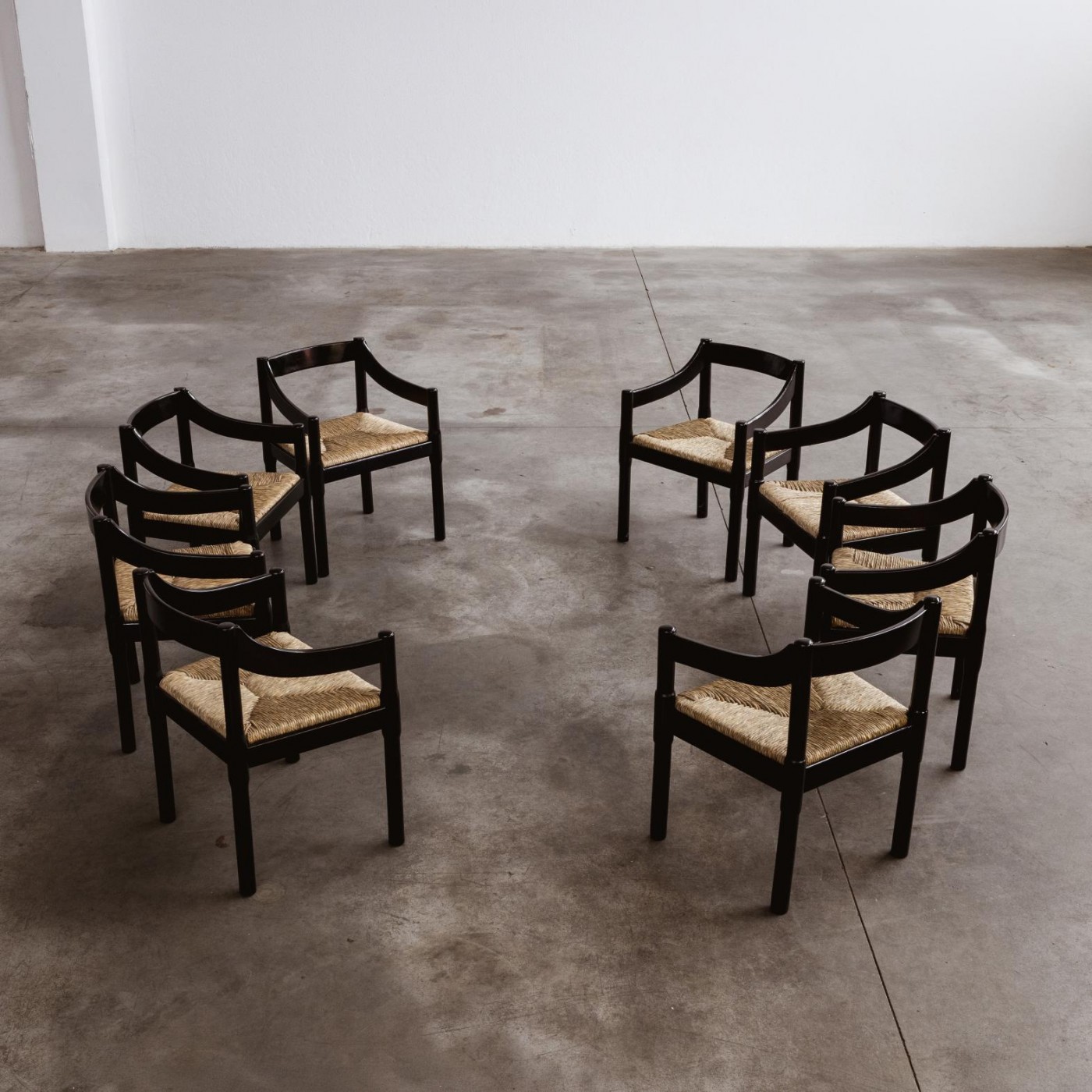 Vico Magistretti "Carimate" Dining Chairs for Cassina, black lacquered wood, 1960, Set of 8, 1960