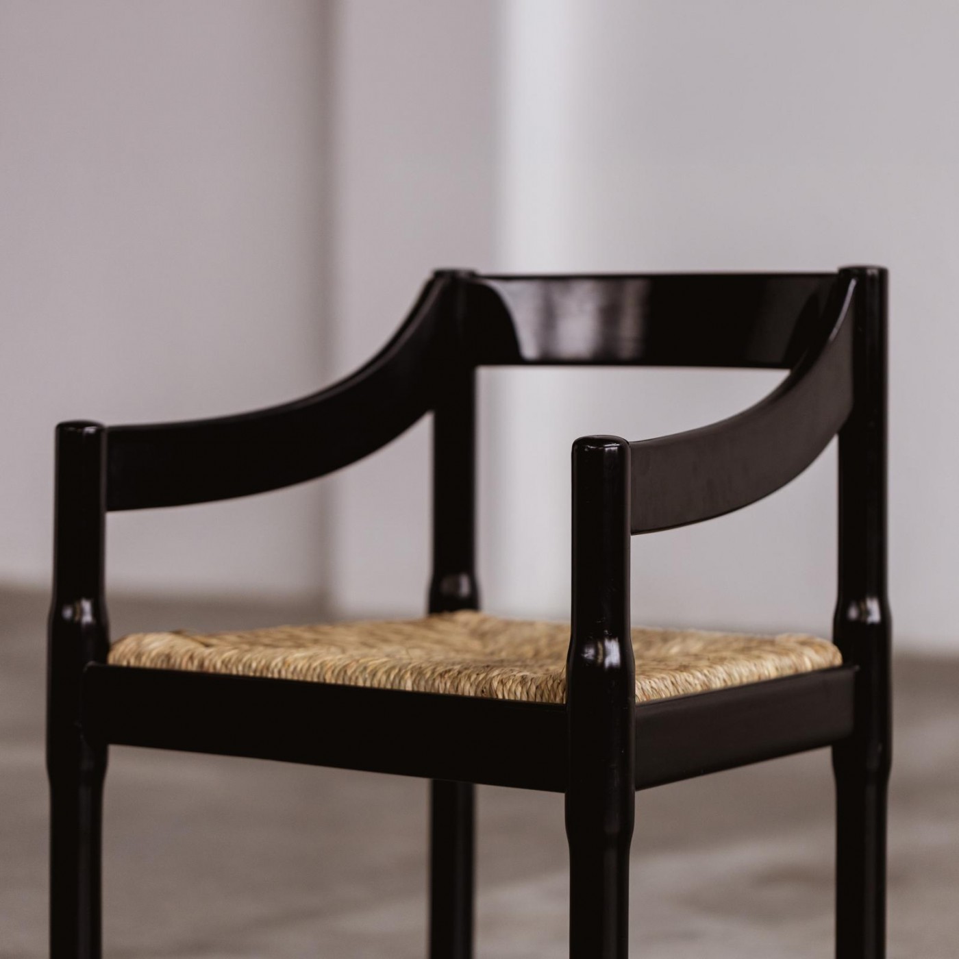 Vico Magistretti "Carimate" Dining Chairs for Cassina, black lacquered wood, 1960, Set of 8, 1960